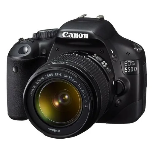 Canon EOS 550D с объективом 18–55 мм
