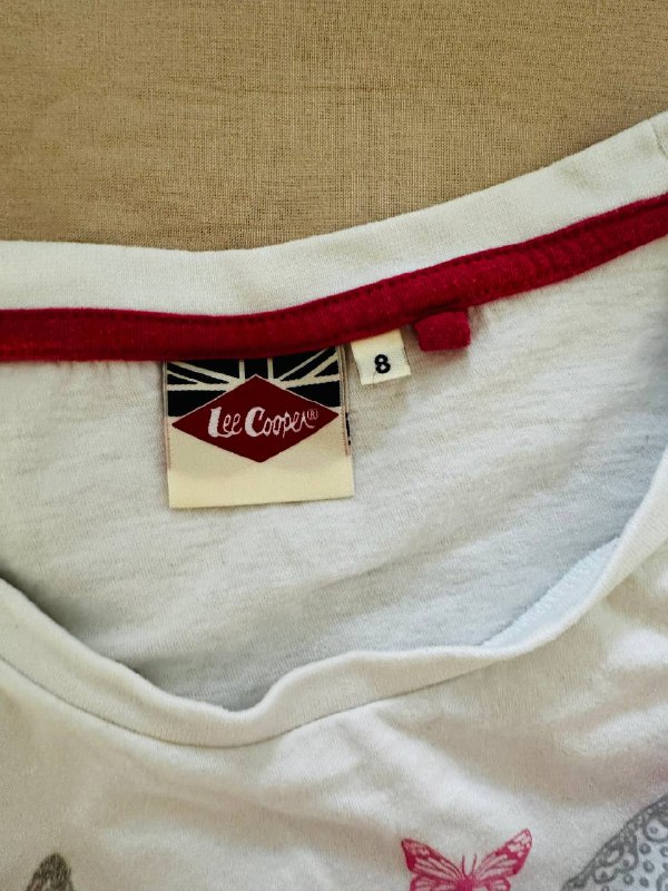 Белая женская футболка Lee Cooper с бабочками и цветами 4