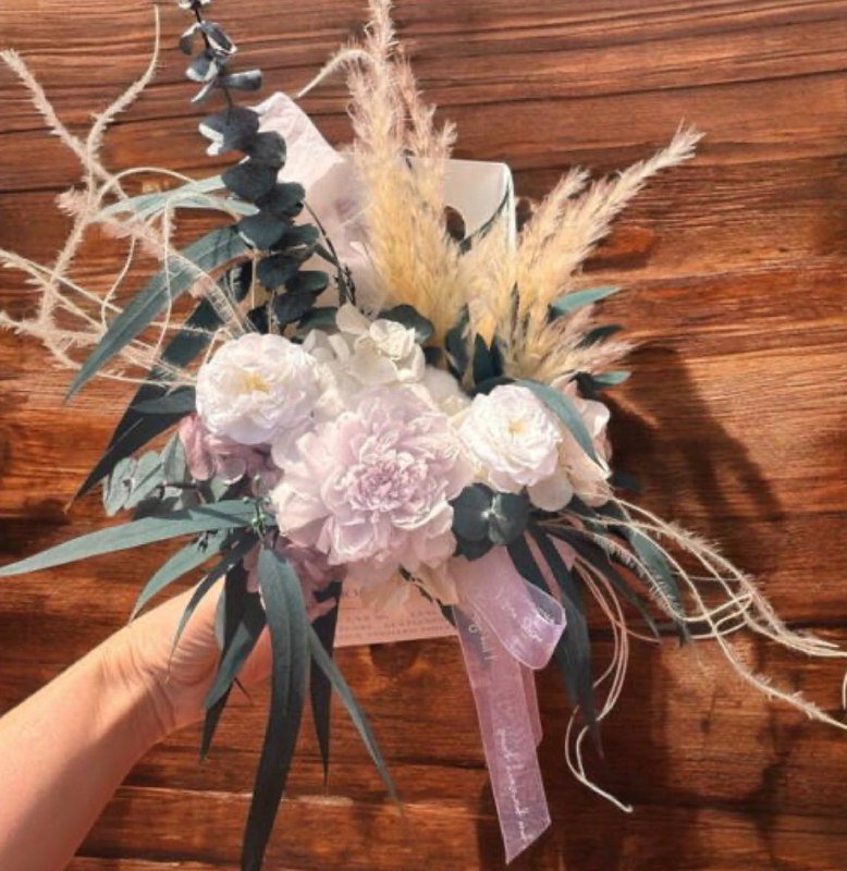 Букеты и композиции из сухоцветов и стабилизированных живых цветов с открыткой