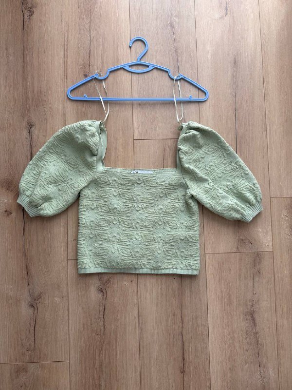 Джинсовка Zara, топы, платья, шорты, костюм, кеды Lacoste, худи Zoho, джинсы Bershka 2