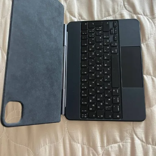 Apple Magic Keyboard для iPad Pro 11