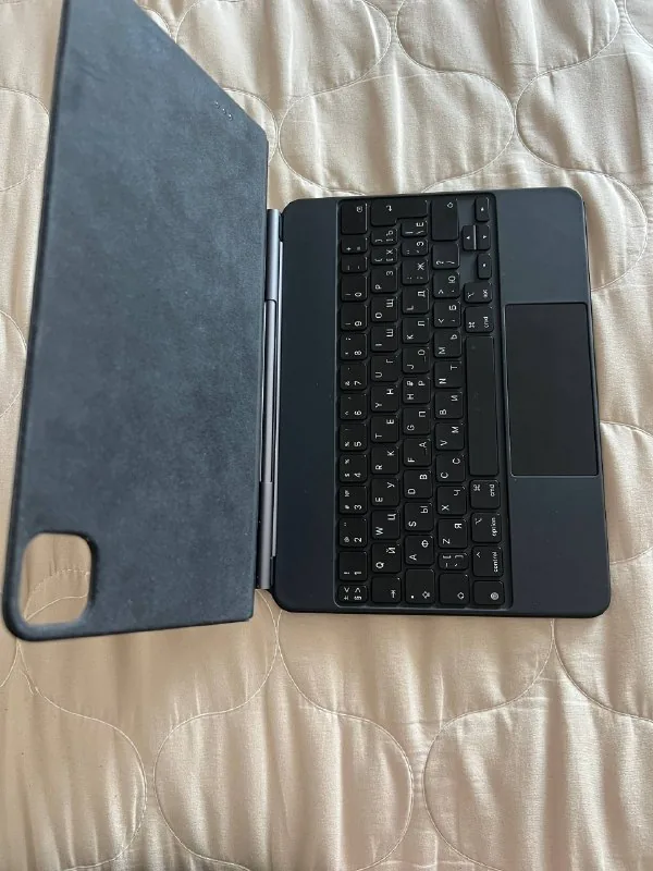 Apple Magic Keyboard для iPad Pro 11 1
