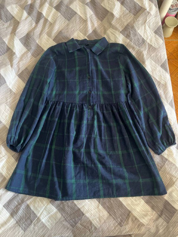 Пиджак бежевый, пиджак чёрный, платье, кофты, спортивные шорты, халат