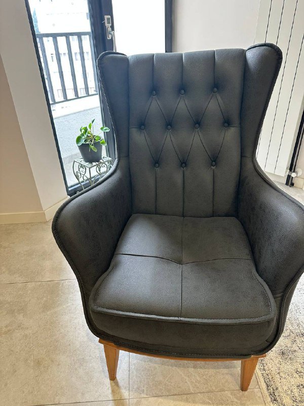 Кресло из Алькантары