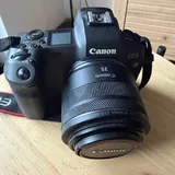Беззеркальная камера Canon R, плёночная камера Nikon F4, плёночная мыльница Canon 1
