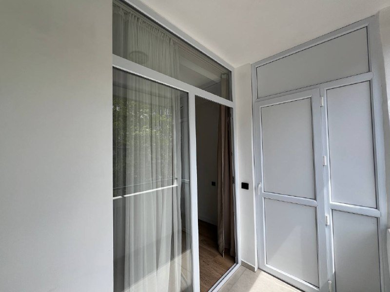 Квартира 3 комнаты, 1 спальня, кухня, гардеробная, балкон 7