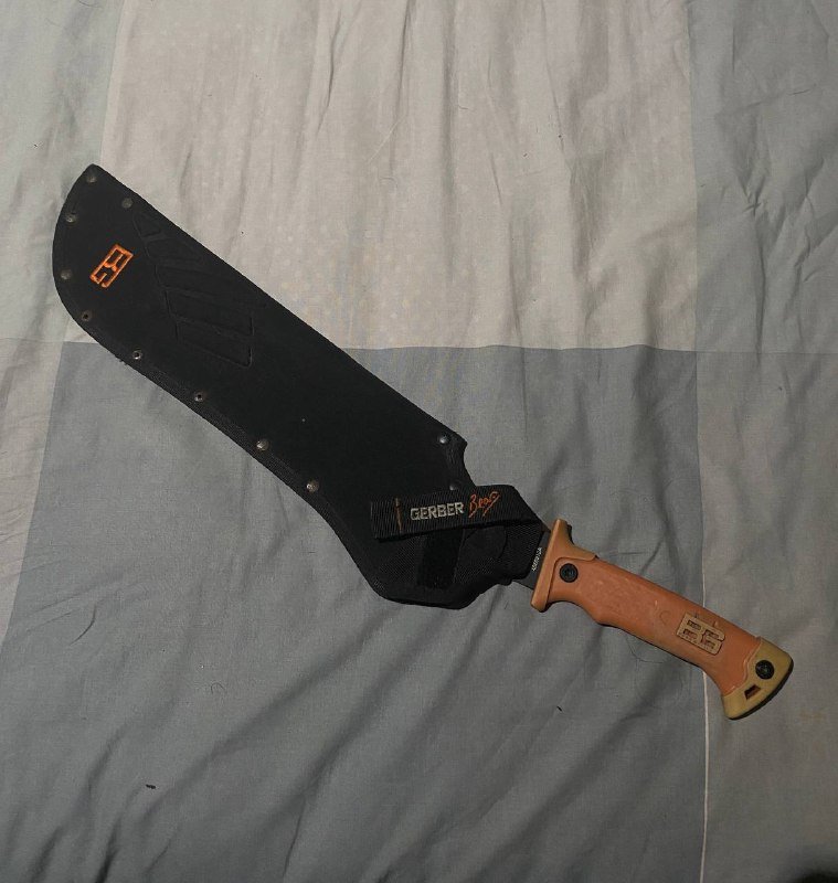 ΠΠ°ΡΠ΅ΡΠ΅ Gerber Bear Grylls Parang