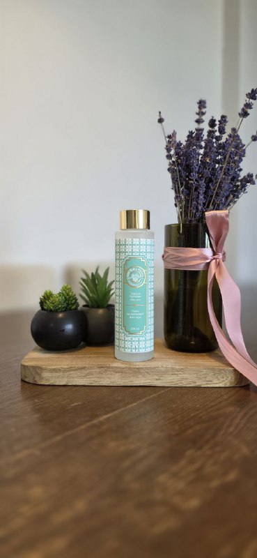 Набор декоративной косметики: мыло, тоник, спрей для волос 3