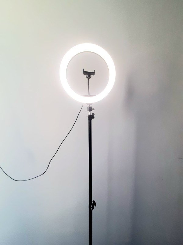 Лампа кольцевая с держателем для телефона, штатив