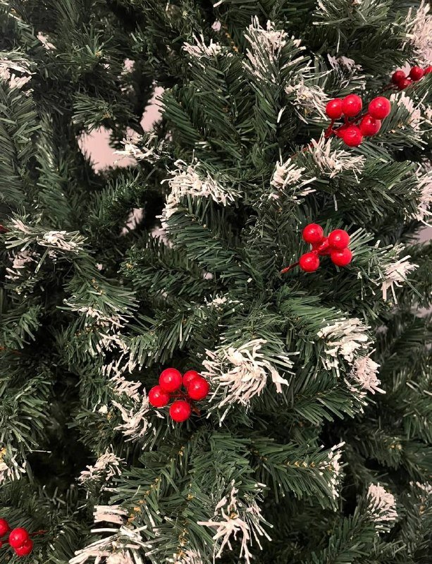 Елка с вишенками 3