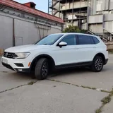 Volkswagen Tiguan 2020, 2 л бензин, 7 мест 3