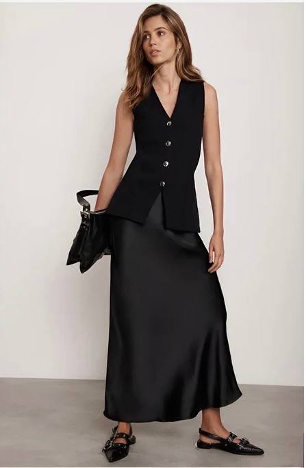 Классическая длинная атласная юбка Zara черная, размер M 4