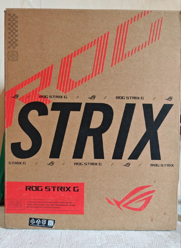 Игровой ноутбук ASUS ROG STRIX с мышью и сумкой 6