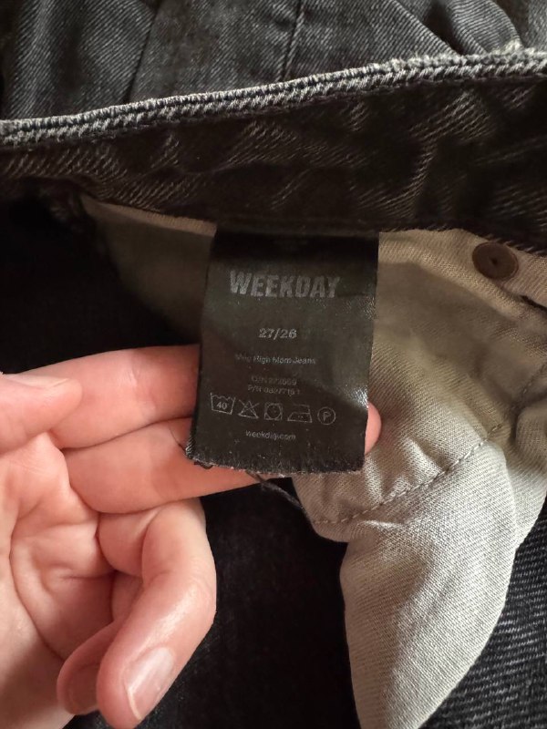 Джинсы Levi’s 501, Джинсы Weekday высокая посадка mom 7