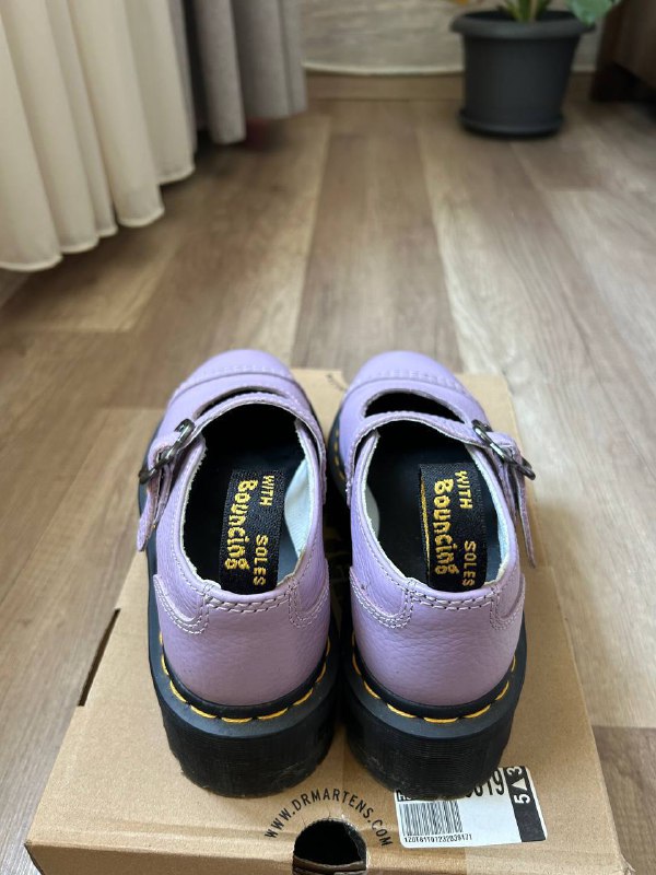 Женские туфли Dr. Martens Addina Flower Buckle кожа 4
