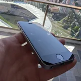 iPhone SE 2016 3
