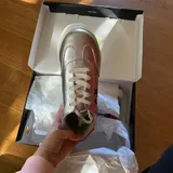 Кроссовки DKNY 4