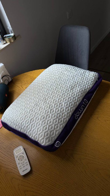 MIDI-клавиатура Arturia MiniLab 3, пальто UNIQLO, куртка QUICKSILVER, рубашка ZARA, монитор HP x27q, обувь Salomon XUltra GTX, ортопедическая подушка 6