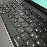 MacBook Pro 16 M3 Pro 9