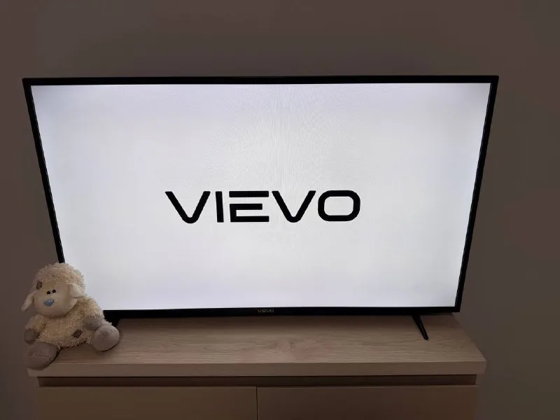 Телевизор VIEVO 43 дюйма 1