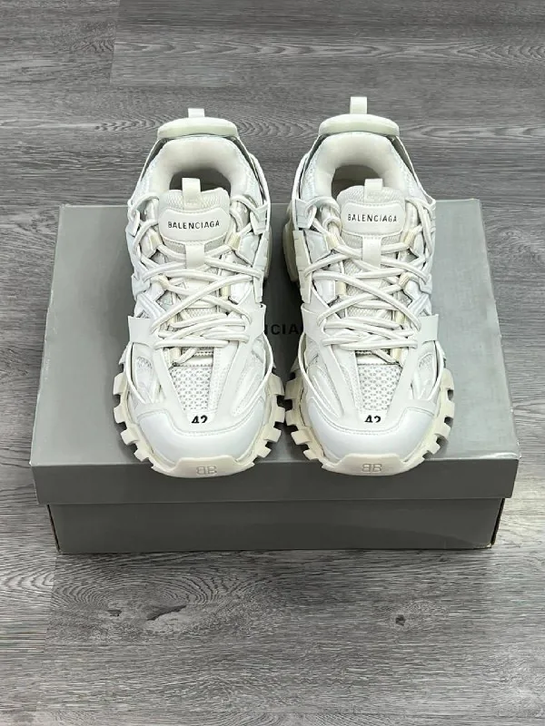 Кроссовки Balenciaga Track белые 1