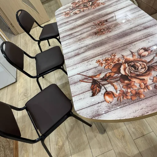 Dining table and 4 chairs