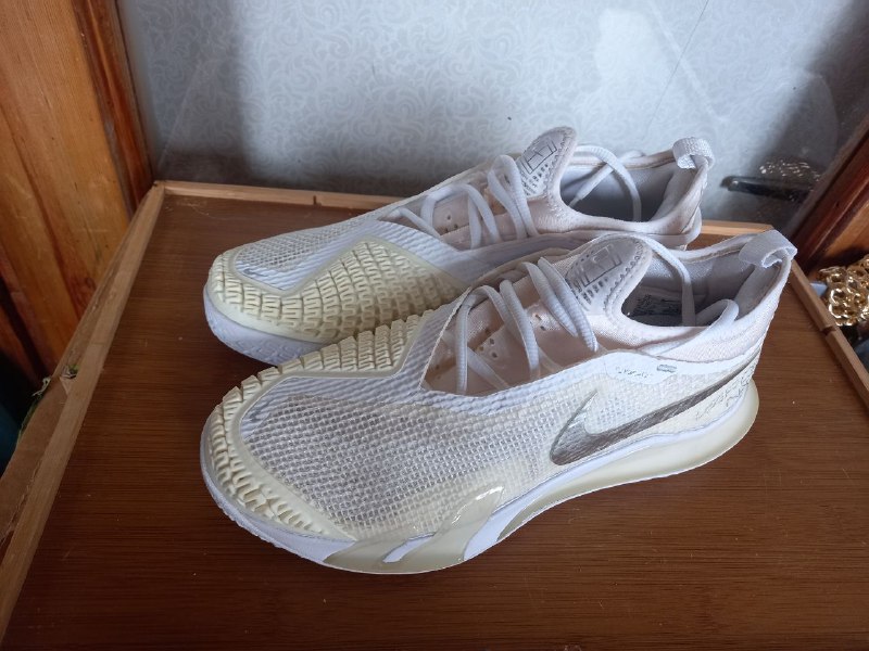 Кроссовки Nike React Vapor 38,5, Nike Air max Dia 40, Adidas RMD N1 41,1/3, Asics 48, Спортивная сумка Skechers 2