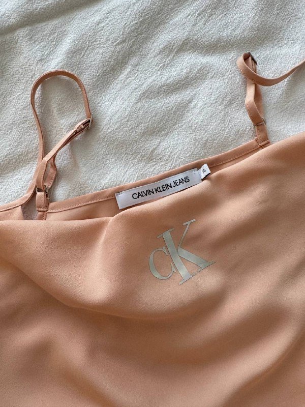 Сумка Valentino, футболки Armani, платье Calvin Klein, туфли 36 размер 7