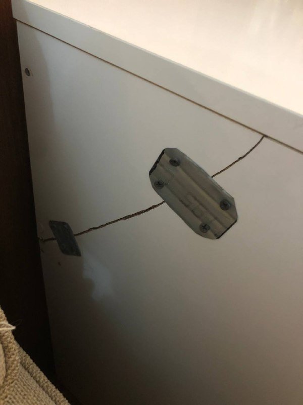 Стол с выдвижными ящиками 4