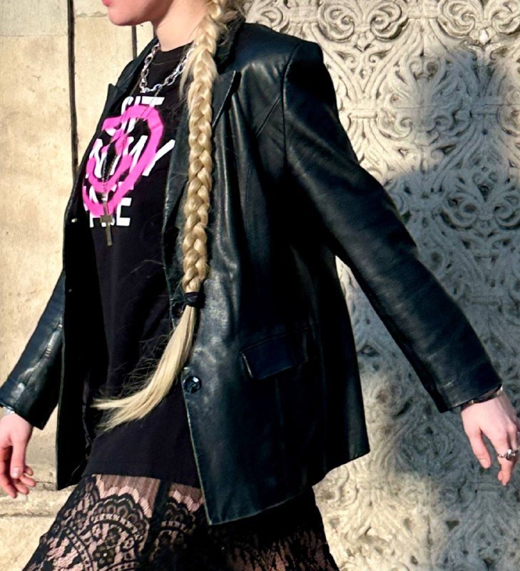 Кожаный жакет