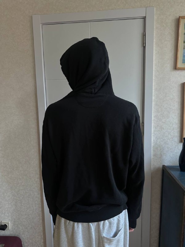 Худи Uniqlo черный, серый, джинсы Weekday/H&M, куртка джинсовая Weekday 2