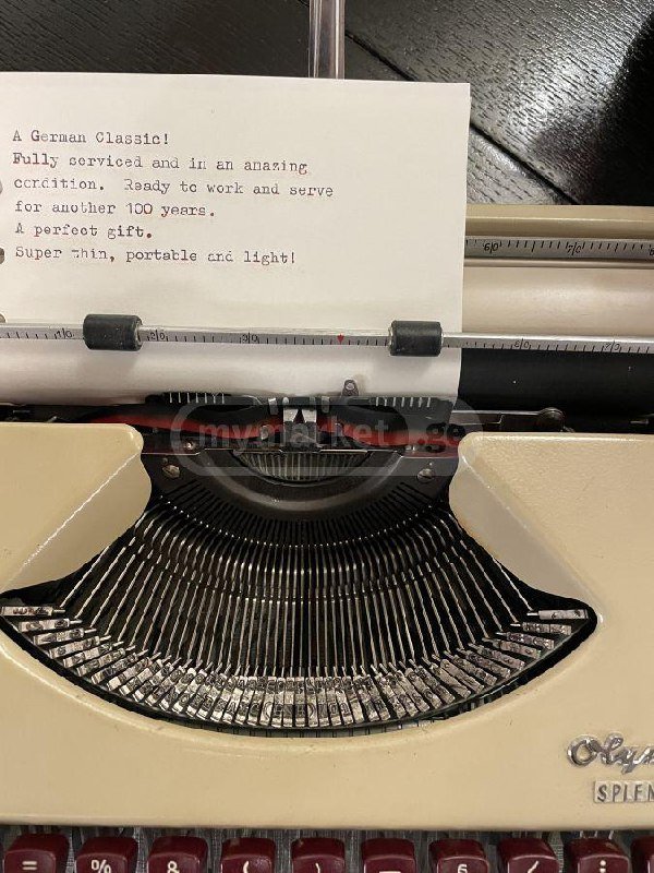 Olympia Splendid German portable typewriter 2