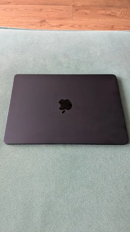 MacBook Air M4, 24 ГБ, 512 ГБ 1