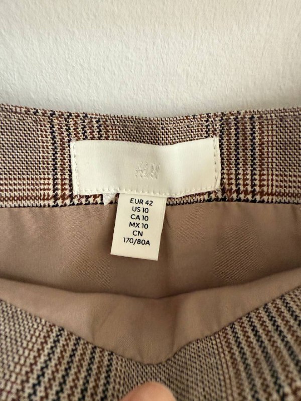 рубашка Uniqlo мужская, юбка H&M, джинсы Levi's 501 женские, джинсы Levi's 511 мужские, платье Zarina 4