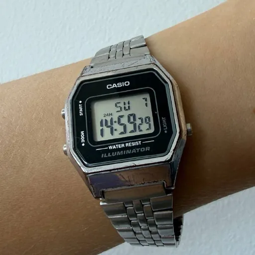 Часы Casio