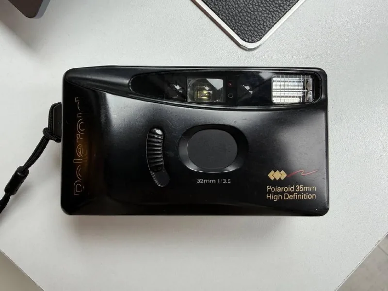 Фотокамера Polaroid 35mm 1