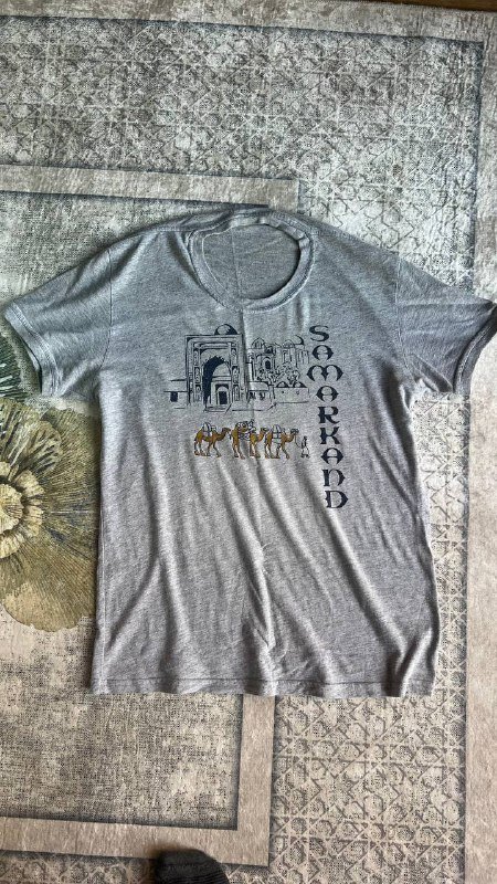 Футболки размер M зелёная, серая, чёрная с принтом 3