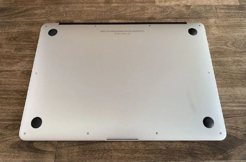 Apple MacBook Air 13" Early 2017 A1466 4