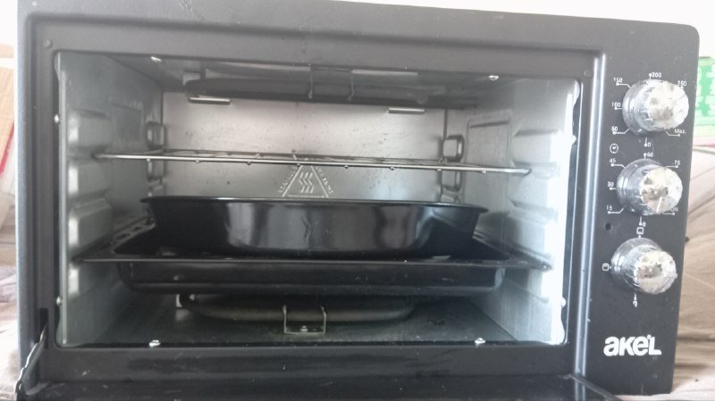 Духовка Akel турецкая с противнями и решеткой