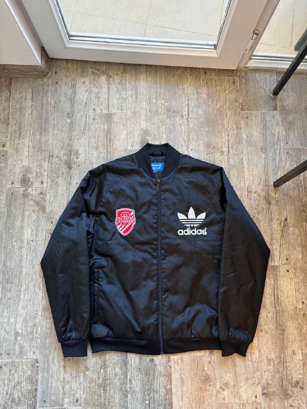 Пальто M65 Ben Sherman, Мембранная куртка, Куртка Dickies, Бомбер Adidas, Нейлоновый овершот Calvin Klein, Куртка харрингтон, Куртка ветровка Dickies, Винтажный тренч Burberrys 4