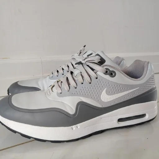 Мужские кроссовки Nike, размер 44
