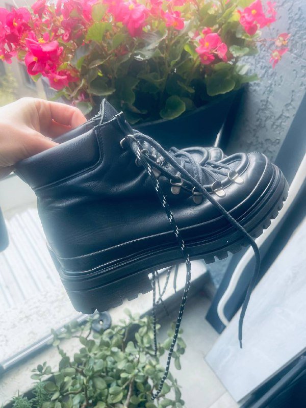 Кроссовки, ботинки, туфли, босоножки женские, куртки Zara 2