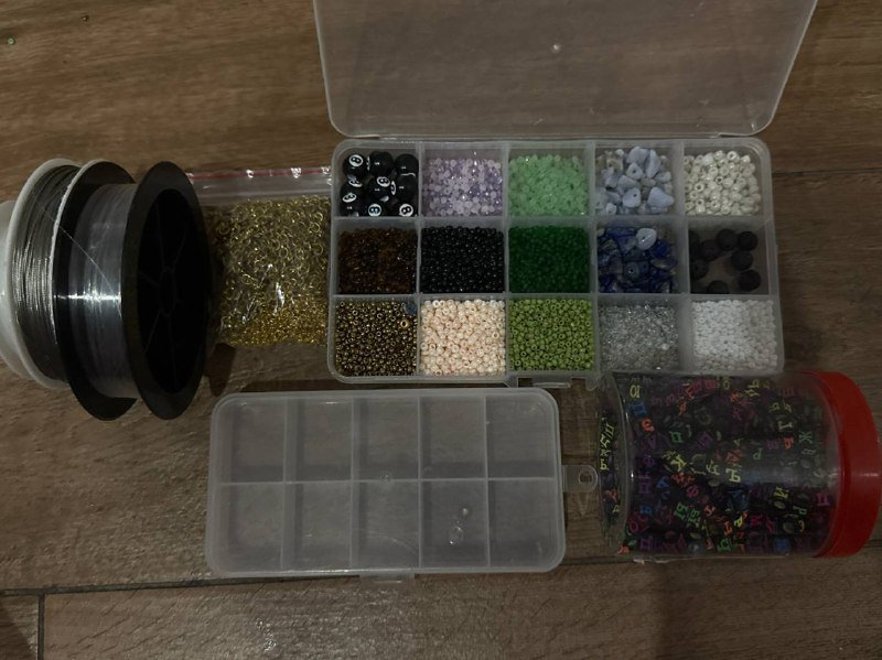 Набор для бисероплетения с бусинами и леской