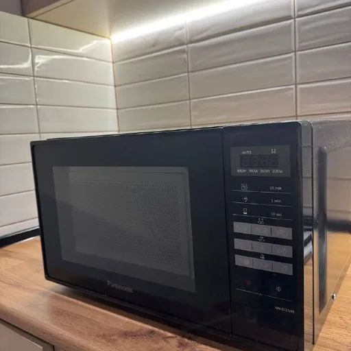 Мікрохвильовка Panasonic NN-ST25HB