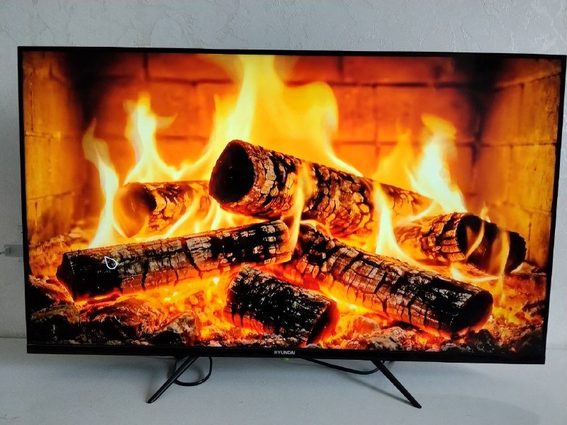 Smart TV, Nikon D5300 camera, HOCO speaker, nature sound speaker, air fryer, toaster, coffee grinder