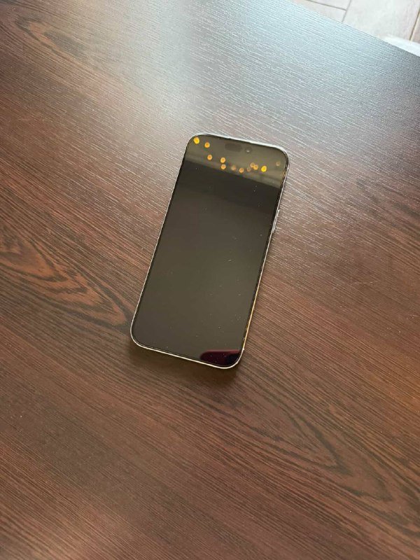 iPhone 16 Pro Max 256GB с чехлами 5