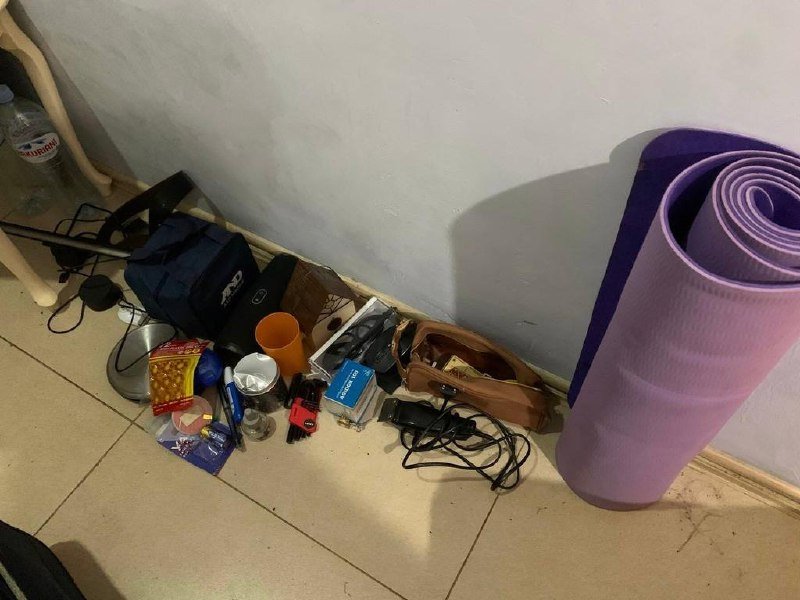 Коврик, набор шестигранников, машинка для стрижки, колонка JBL, небулайзер, очки для плавания