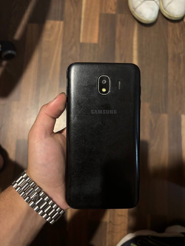 Телефон Samsung 2