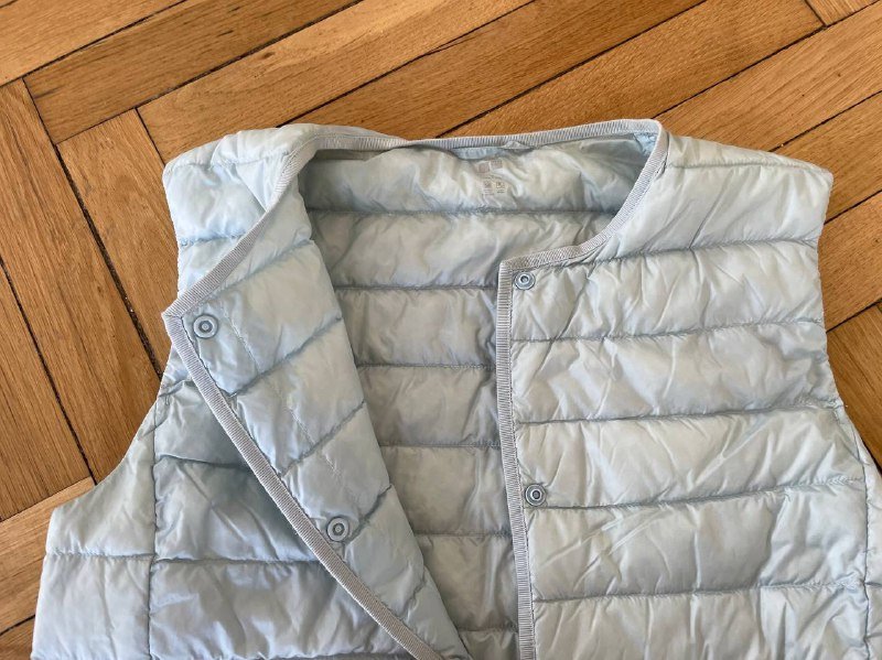 Ультразвук тонкий пуховик-жилетка UNIQLO размер М 2