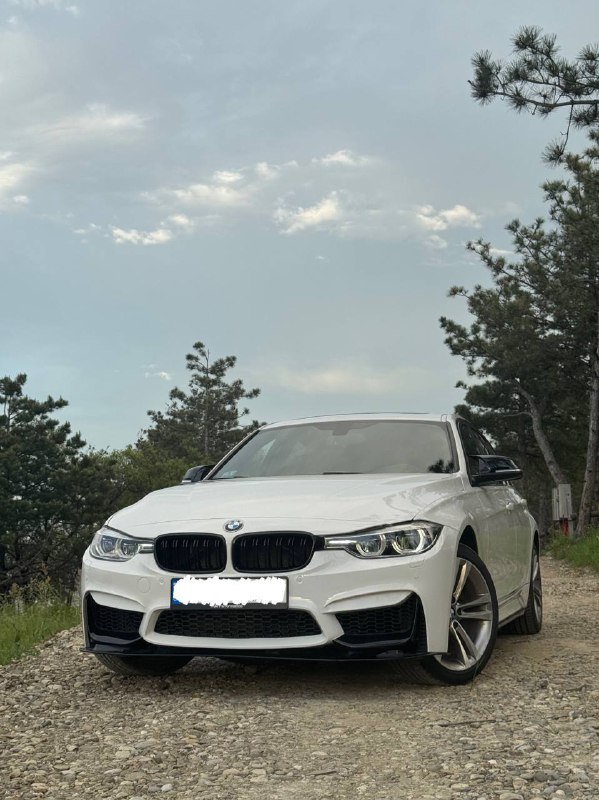 BMW 330i xDrive 2017 года 3